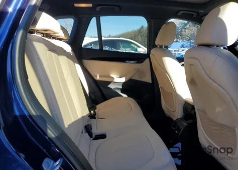 2017 BMW X1 xDrive28I из США, поврежденный, VIN WBXHT3C34H5F81671